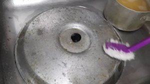 Как очистить сковороду от нагара и жира за 5 минут без магазинной химии и варки