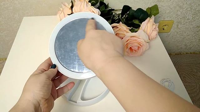 СКЛАДНОЕ НАСТОЛЬНОЕ ЗЕРКАЛО С ПОДСВЕТКОЙ смотреть онлайн