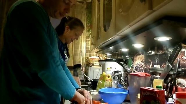 "На Кухне у Иринки" Готовим Шаурму ( Муж Помогает) смотреть онлайн