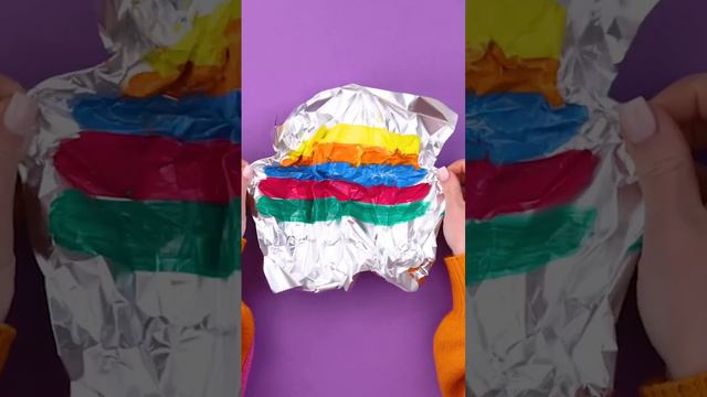 Красим яйца с помощью фольги #пасха #easteregg смотреть онлайн