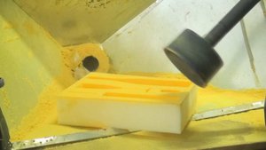 Флокирование поролоновых ложементов.