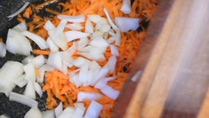 Куриный суп с  консервированной     фасолью