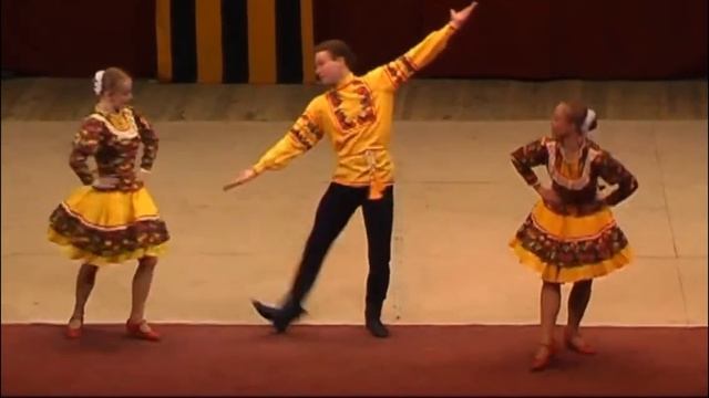 Хореографический ансамбль "Дружба" Первый год обучения, затем "Барыня". 2005. смотреть онлайн