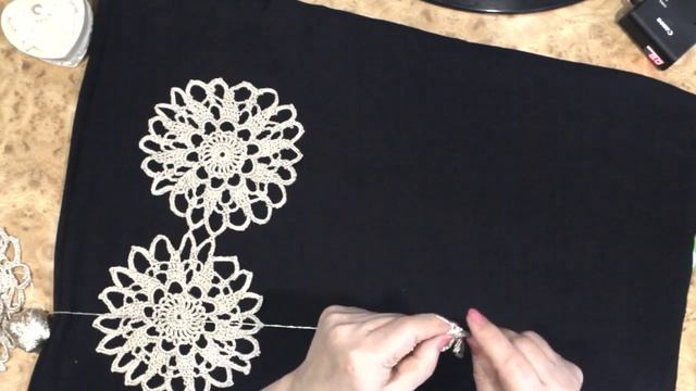 Вяжем скатерть из красивых и легких мотивов