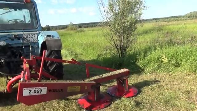 Сено косим с дедом на т-25 и мтз-80. Завтрак на покосе. Он своё возьмёт!