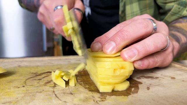 Warum Du Erbsensuppe nie wieder anders machen wirst - bestes Erbsensuppen Rezept смотреть онлайн