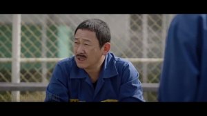 Босс мафии попадает в самую жуткую тюрьму в мире и все