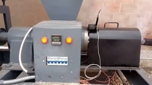 Пресс для брикетов шнековый по типу Pini Kay