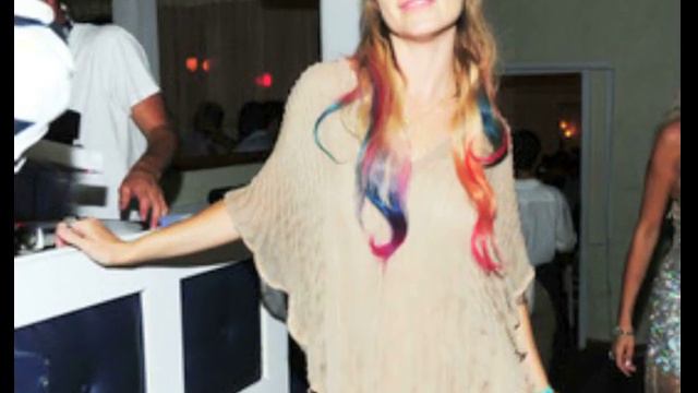 Taryn Manning and Butch Walker's "Here It Comes Again." смотреть онлайн