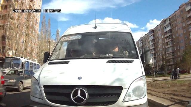 Маршрутное такси по встречной полосе смотреть онлайн