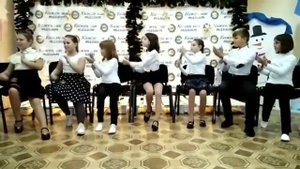 Ансамбль ложкарей. Едут по Берлину казаки.