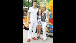 ОДНОЛЮБ И ВЕРНЫЙ СЕМЬЯНИН АЛЕКСАНДР АСТАШЁНОК  - КАК ВЫГЛЯДИТ ЕГО ЖЕНА КОТОРАЯ СТАРШЕ НА 14 ЛЕТ