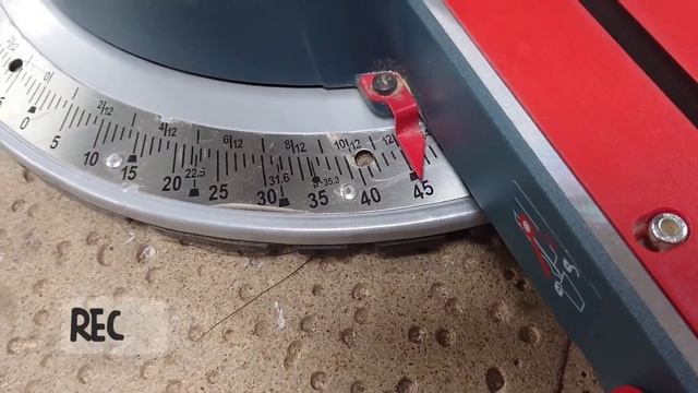 Пила торцевая с протягом BOSCH GCM 12GDL Professional смотреть онлайн