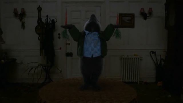 Peter Rabbit (2018) - Thomas Crush Animal Party Scene смотреть онлайн