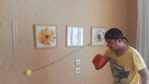 Рекомендую файтбол для домашних тренировок.