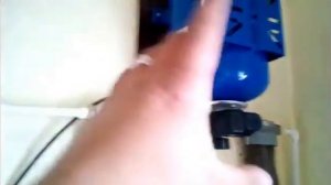 Вода в дом, без башенка с вибрационным насосом.
