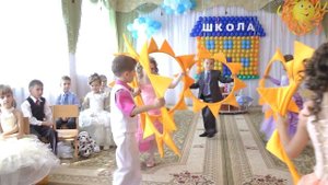 Танец "Солнышко лучистое" на выпускном утреннике 2013.Музей необычных вещей. Муз. рук. Максюта Г. В