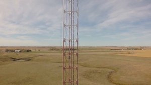 ТОП 5 САМЫХ ПРИБЫЛЬНЫХ ПРОФЕССИЙ ДЛЯ МИГРАНТОВ В 2023 ГОДУ l СКОЛЬКО ЗАРАБАТЫВАЮТ МИГРАНТЫ В США?