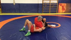 Бросок через бедро в стойке и с колен (Ломковое бедро)