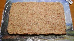 Замороженные мясные котлеты с начинкой из овощей и сыра в духовке