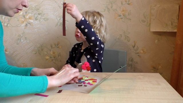 Пасхальное яйцо. Аппликация из цветной бумаги. Детские поделки своими руками. смотреть онлайн