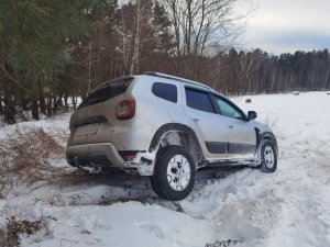 New Renault Duster 2021. Поиск снега в полях. Зимний тест. Проверка работы полного привода