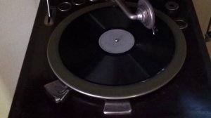 Изабелла Юрьева,романс "Жалобно стонет ветер осенний"