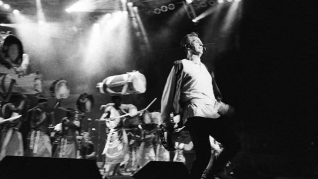 Peter Gabriel - Games Without Frontiers 1993-04-13 - Stockhom, Sweden смотреть онлайн