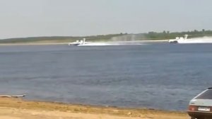 Как самолеты набирают воду для тушения пожаров