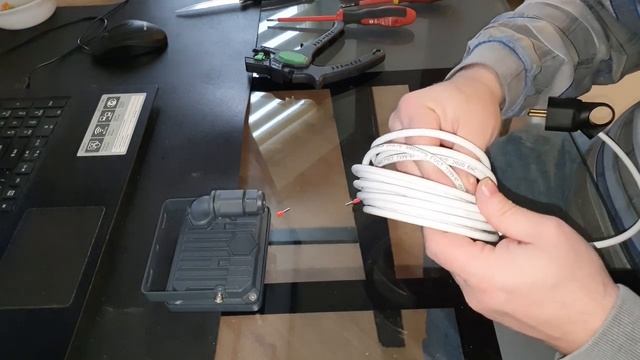 Как подключить вилку и прожектор к проводу своими руками. Светодиодный прожектор. смотреть онлайн