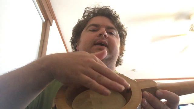 Old Joe Clark on 1920s Shoenhut Banjo Ukulele смотреть онлайн