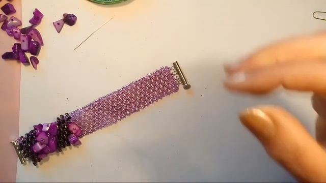 Браслет , камень перламутр . смотреть онлайн