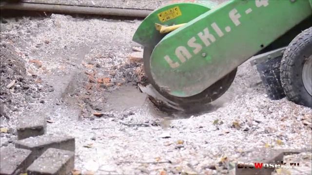 Работа пнедробилки Laski - Железный Дровосек
