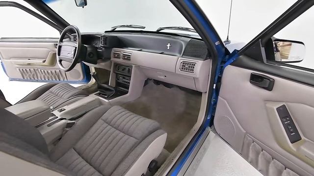1992 Ford Mustang GT смотреть онлайн