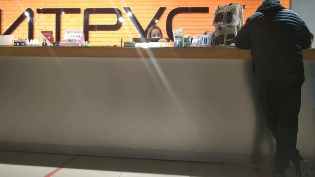 ВЛОГ. ИДЕМ ПОКУПАТЬ НОВЫЙ ТЕЛЕФОН смотреть онлайн