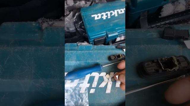 Не открывается багажник Опель астра. Как проверить кнопка или нет?. смотреть онлайн