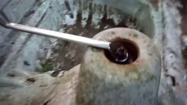 Как снять задний амортизатор ВАЗ 2109, откручиваем верхнюю гайку. Лайфхак для Лада. Разбор Могилев смотреть онлайн