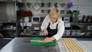 Курс Кофейные эклеры 2_5 - заварное тесто - Мария Селянина - PastryCampus.RU