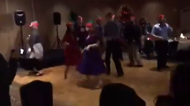 Holiday party line dance смотреть онлайн