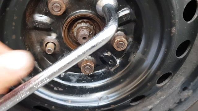 СЛОМАЛАСЬ ШПИЛЬКА МОЖНО ЛИ ЕХАТЬ МОЯ ЕЗДА БЕЗ 5 ШПИЛЕК ПО АВТОБАНУ