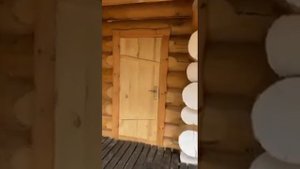 Изготовили сруб бани 6 на 8 метров в диком стиле