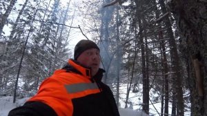 В тайге Коми. Рыбалка на сети в заморном озере. Таёжный костёр. Жаренное сало.