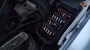 MERCEDES E W124 [1984-1993] OBD diagnostic port, fuses box location and Battery. Where?