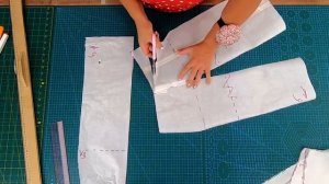 Копируем брендовое платье. Оригинальное игривое платье в горошек. Моделирование и раскрой.mp4