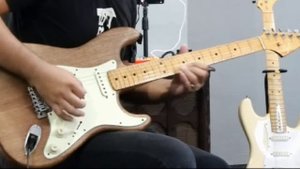 Muslady Cube Baby plus DOD Preamp Overdrive 250 Guitar Solo in E major