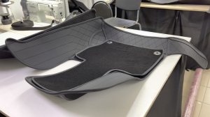 Mercedes G63 - пошив 3D ковров из экокожи и ворсовых сверху