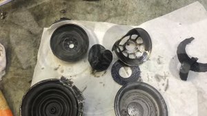 Что внутри подушки дизельного двигателя бмв (Гидро вакуумная подушка)