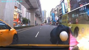 [車禍] ㄐㄅ人A到我的車