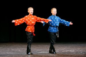 "Русская пляска", ансамбль "Ритмы детства". "Russian dance", ensemble "Rhythms of childhood".