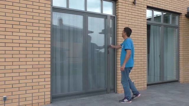 Наши монтажи  Раздвижная рулонная москитная дверь Genius, модель System 43